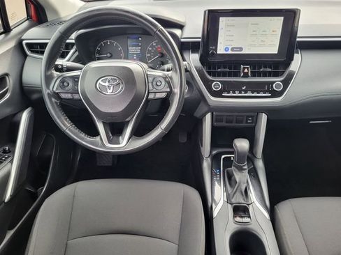 Used 2023 Toyota Corolla Cross LE image 15