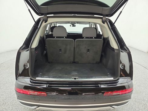 Used 2023 Audi Q7 2.0T Premium w/ Convenience Package AWD/4WD image 18