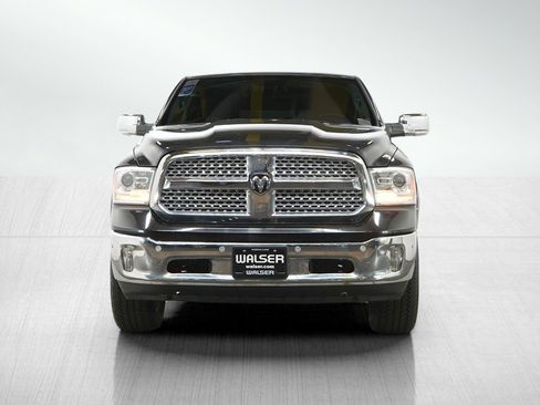 Used 2017 RAM 1500 Laramie w/ Convenience Group AWD/4WD image 8