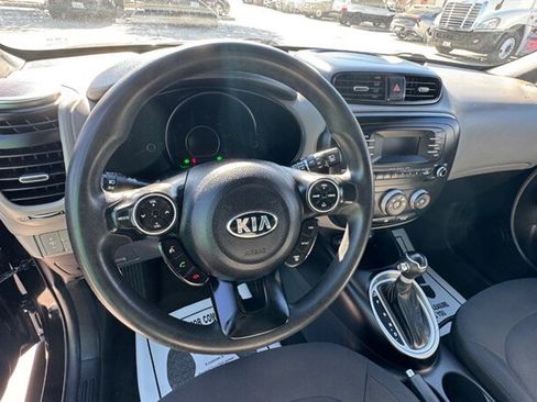 Used 2015 Kia Soul FWD image 5