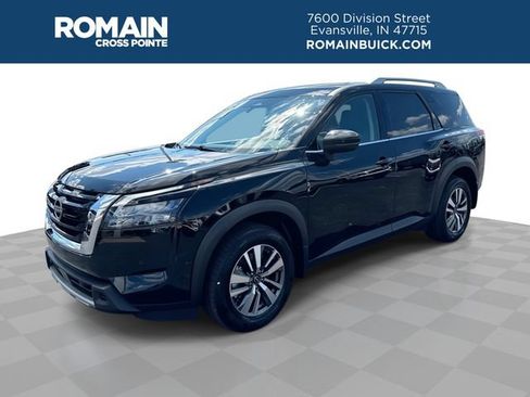 Used 2025 Nissan Pathfinder SL w/ Cargo Package FWD image 1