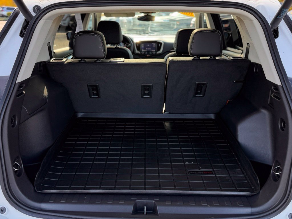 Used 2024 GMC Terrain Denali w/ Denali Premium Package AWD/4WD image 5