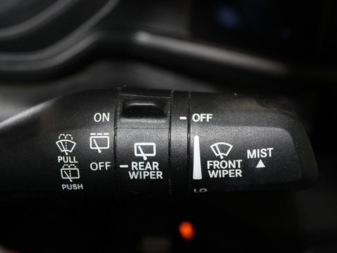 Used 2025 Jeep Wrangler Unlimited Rubicon AWD/4WD image 46