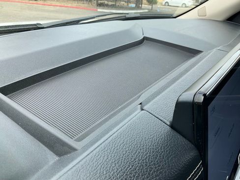 Used 2024 Ford Expedition XLT RWD image 61