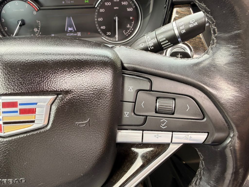 Used 2022 Cadillac XT6 Premium Luxury AWD/4WD image 38