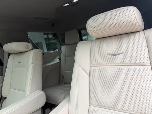 Certified 2025 Cadillac Escalade Sport Platinum w/ LPO, ONYX Package AWD/4WD image 20
