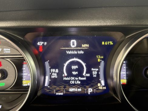 Used 2022 Jeep Wrangler Unlimited Sahara w/ Cold Weather Group image 17