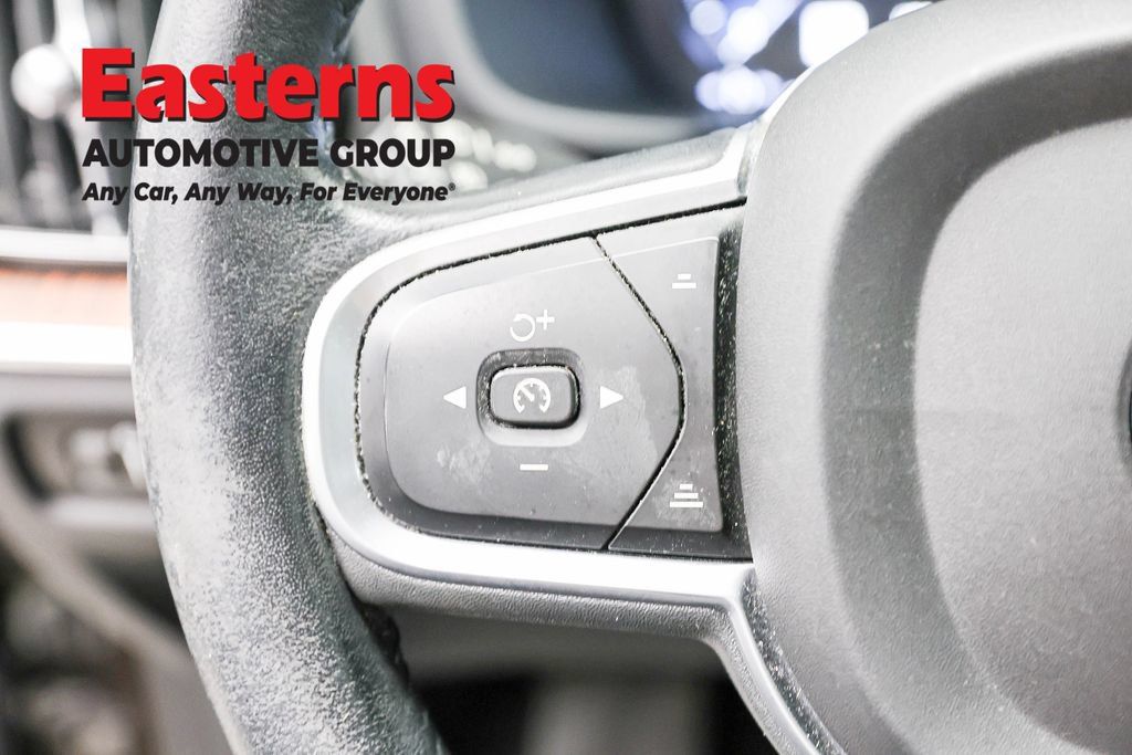 Used 2022 Volvo S60 B5 Inscription AWD/4WD image 18