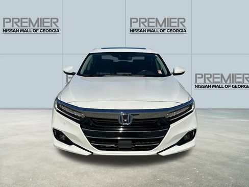 Used 2022 Honda Accord Touring image 2