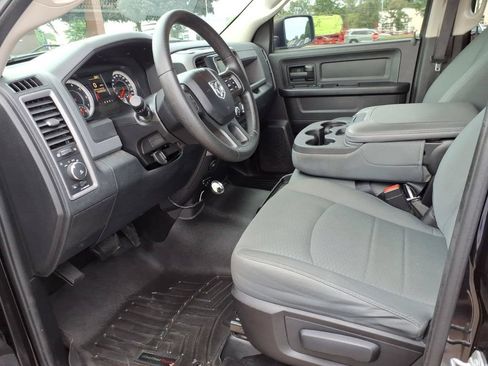 Used 2016 RAM 1500 ST AWD/4WD image 10