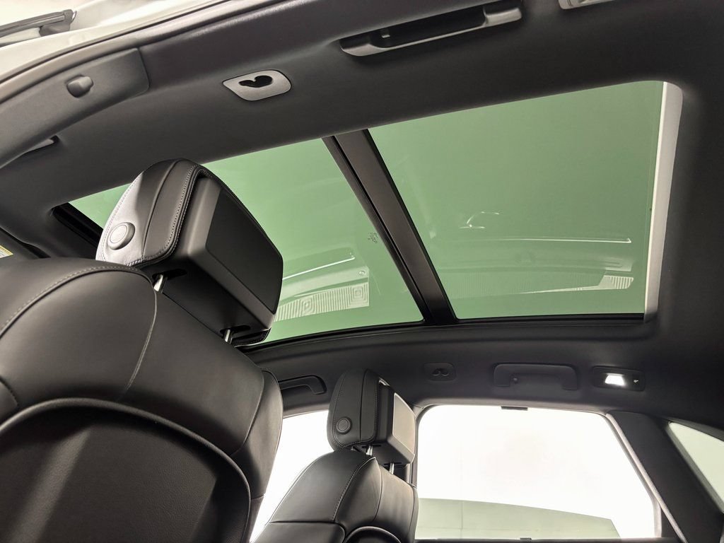 Used 2026 Porsche Macan S AWD/4WD image 18