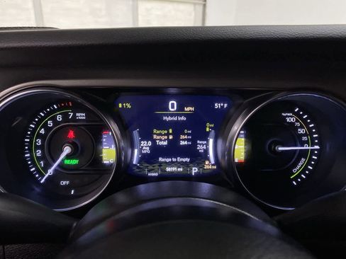 Used 2023 Jeep Wrangler Unlimited image 28