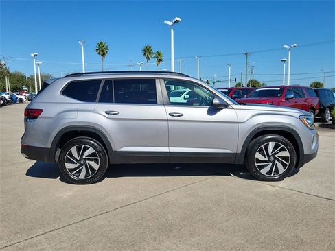 Used 2024 Volkswagen Atlas SE image 7