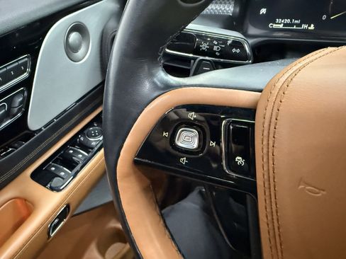 Used 2023 Lincoln Aviator Reserve w/ Equipment Group 201A AWD/4WD image 18
