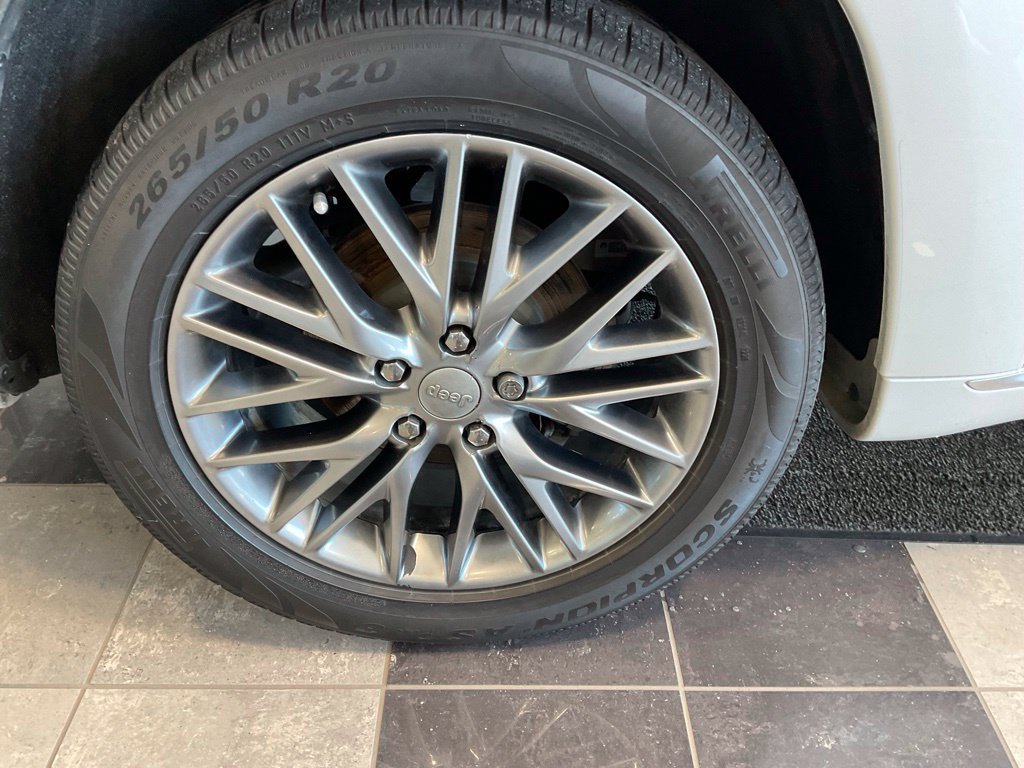 Used 2018 Jeep Grand Cherokee Summit AWD/4WD image 7