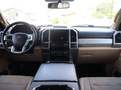 Used 2018 Ford F250 Lariat w/ Chrome Package AWD/4WD image 16