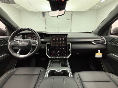 New 2026 GMC Acadia Elevation w/ Super Cruise Package image 2