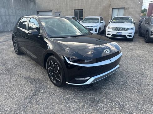 Certified 2024 Hyundai Ioniq 5 SEL RWD image 8