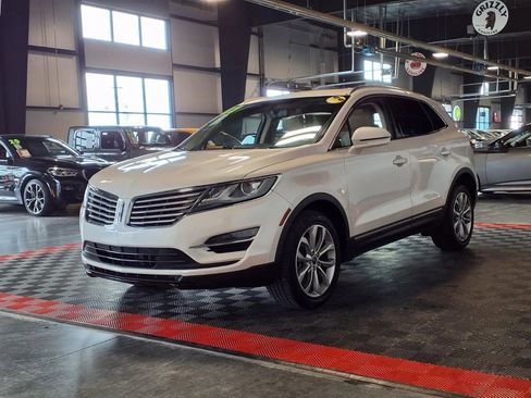 Used 2017 Lincoln MKC Select image 3