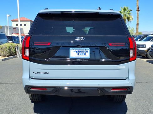 New 2026 Ford Expedition Platinum w/ Stealth Appearance Package AWD/4WD image 4