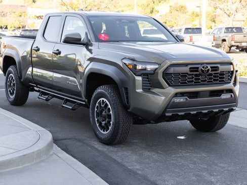 New 2026 Toyota Tacoma TRD Off-Road AWD/4WD image 3