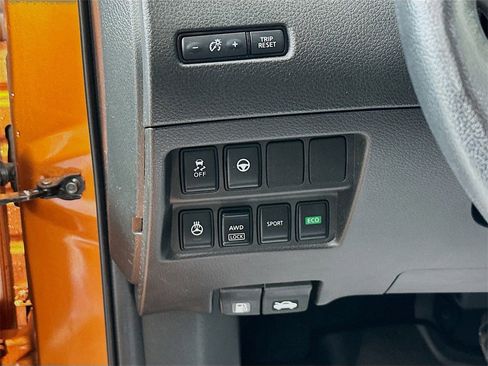 Used 2022 Nissan Rogue Sport SL w/ Premium Package image 10