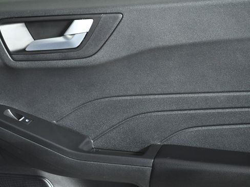 Used 2025 Ford Escape ST-Line Select image 25