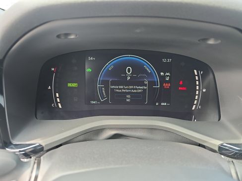 Used 2025 Toyota Camry SE w/ Multimedia Upgrade Package image 20