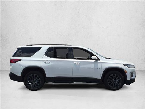 Used 2022 Chevrolet Traverse RS FWD image 4