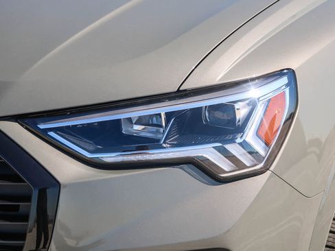 New 2025 Audi Q3 2.0T Premium image 5