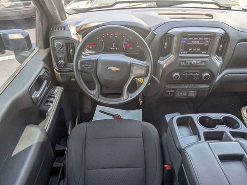 Used 2022 Chevrolet Silverado 2500 Custom w/ Custom Convenience Package AWD/4WD image 15