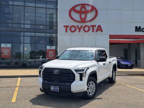 Used 2023 Toyota Tundra SR5 w/ SR5 Convenience Package AWD/4WD image 1