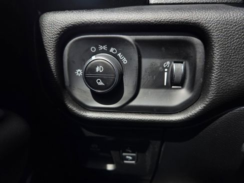 Used 2025 RAM 1500 Big Horn AWD/4WD image 26