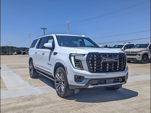 New 2026 GMC Yukon XL Denali Ultimate AWD/4WD image 5