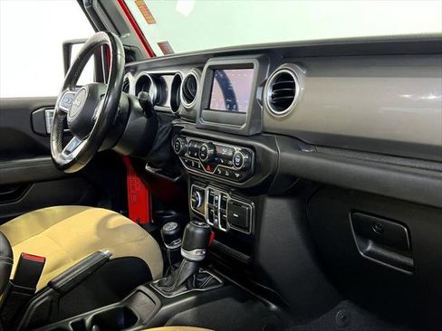 Certified 2021 Jeep Gladiator Overland w/ Cold Weather Group image 13