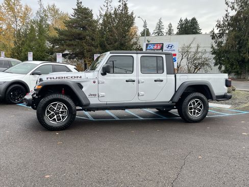 Used 2024 Jeep Gladiator Rubicon w/ Convenience Group image 2