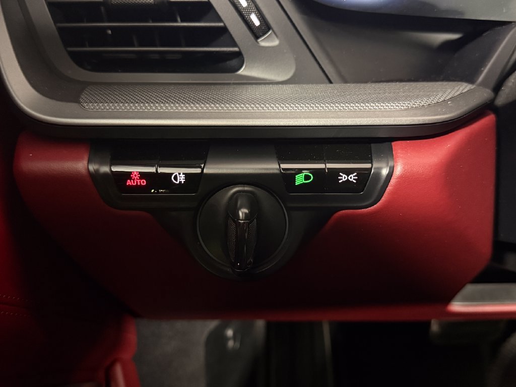 Used 2021 Porsche 911 AWD/4WD image 21