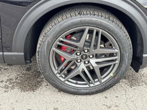 New 2026 Ford Explorer ST w/ Sun And Sound Package image 9