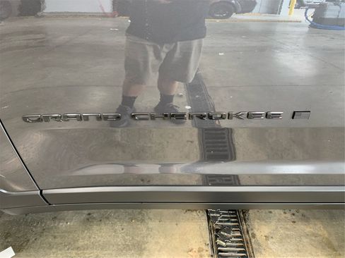 Used 2025 Jeep Grand Cherokee L Altitude image 24