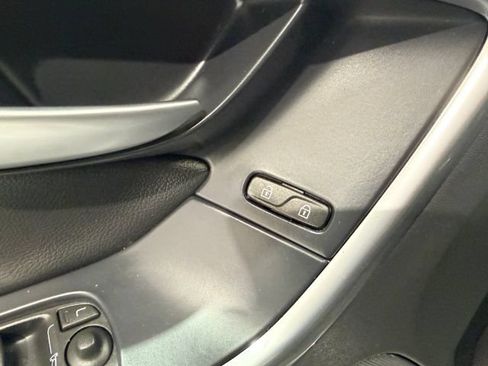 Used 2015 Volvo XC60 T6 Platinum FWD image 28