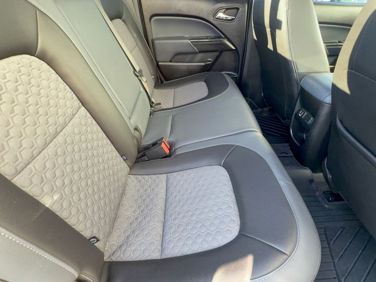 Used 2019 Chevrolet Colorado Z71 AWD/4WD image 29