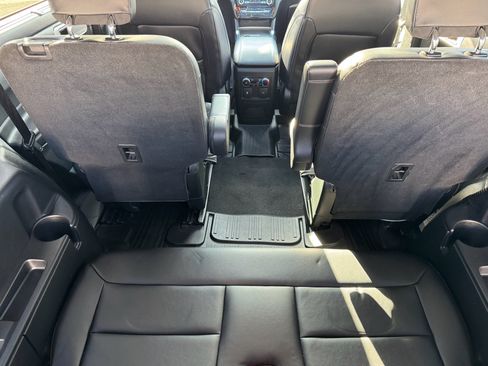 Certified 2023 Ford Explorer Limited w/ Class IV Trailer Tow Package image 9