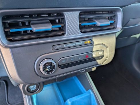 Certified 2025 Ford Maverick XLT w/ XLT Luxury Package image 12