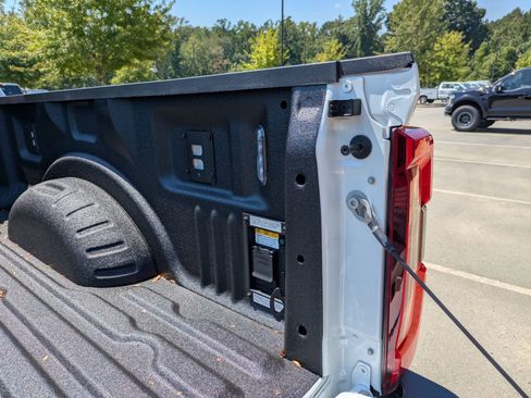 New 2026 Ford F250 Platinum w/ Tremor Off-Road Package image 37