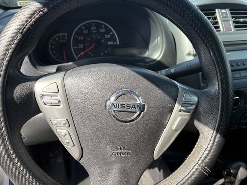 Used 2015 Nissan Versa S Plus FWD image 11