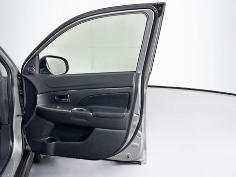 Used 2024 Mitsubishi Outlander Sport AWD image 31