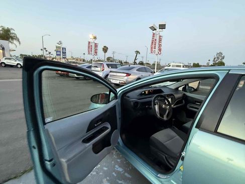 Used 2014 Toyota Prius C Two image 55