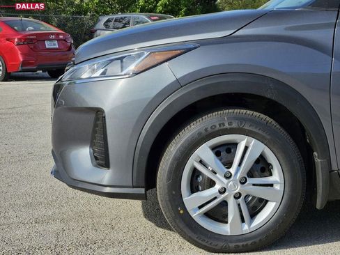 New 2025 Nissan Kicks Play S image 6