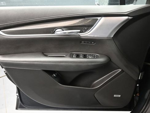 Used 2020 Cadillac XT6 Sport AWD/4WD image 24