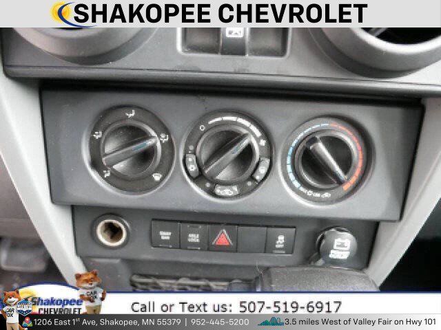 Used 2010 Jeep Wrangler Unlimited Rubicon AWD/4WD image 18